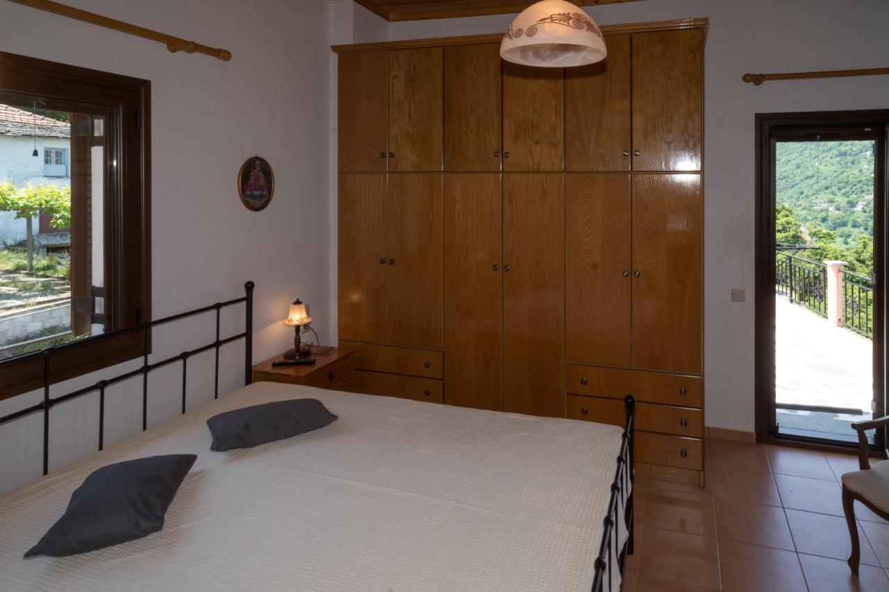 Villa Pantheon 2 à Mourésion Extérieur photo
